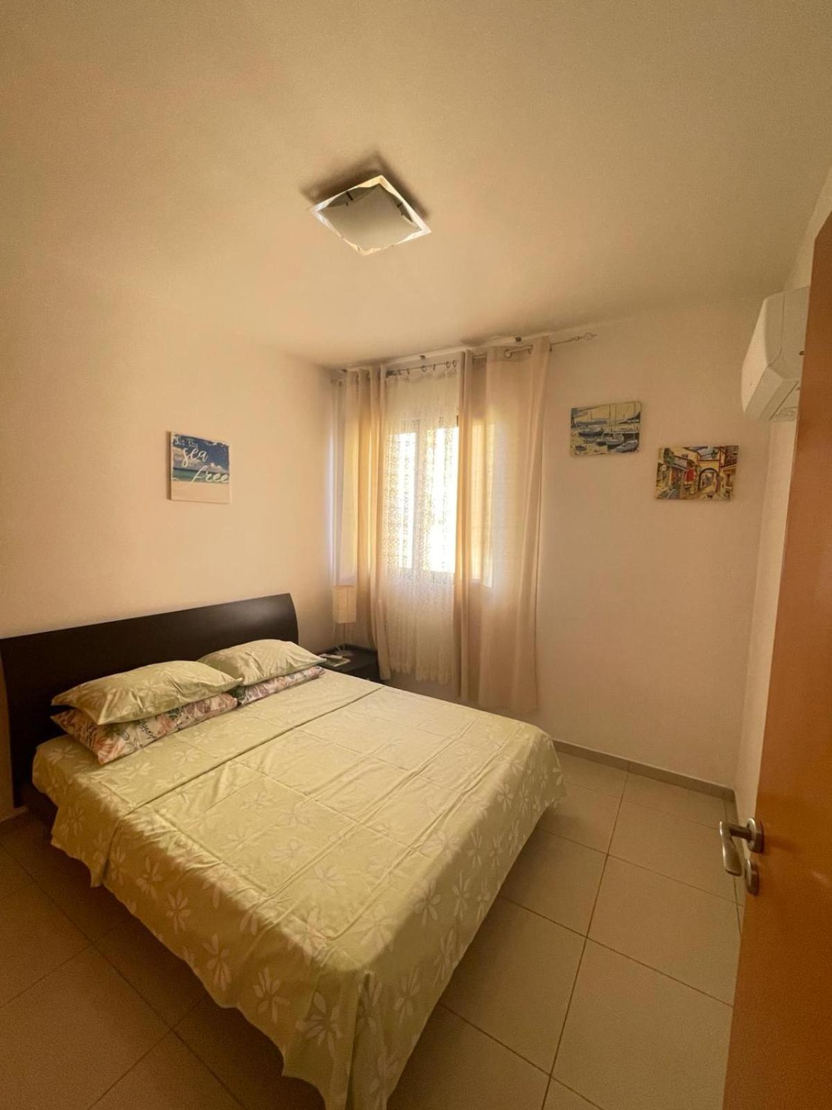 VIP Resort Apartment on Makenzie Beach Larnaka Exterior foto