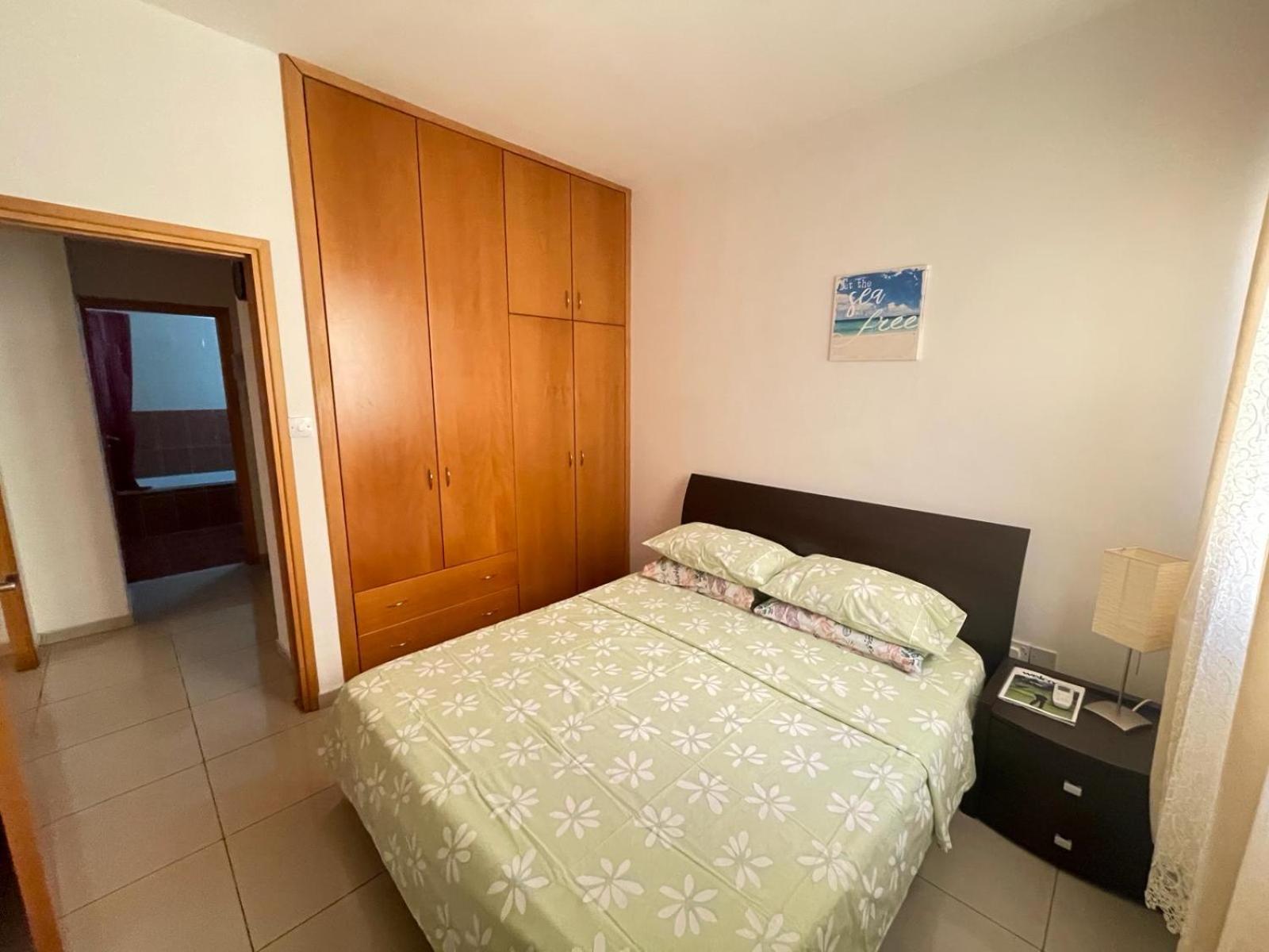 VIP Resort Apartment on Makenzie Beach Larnaka Exterior foto