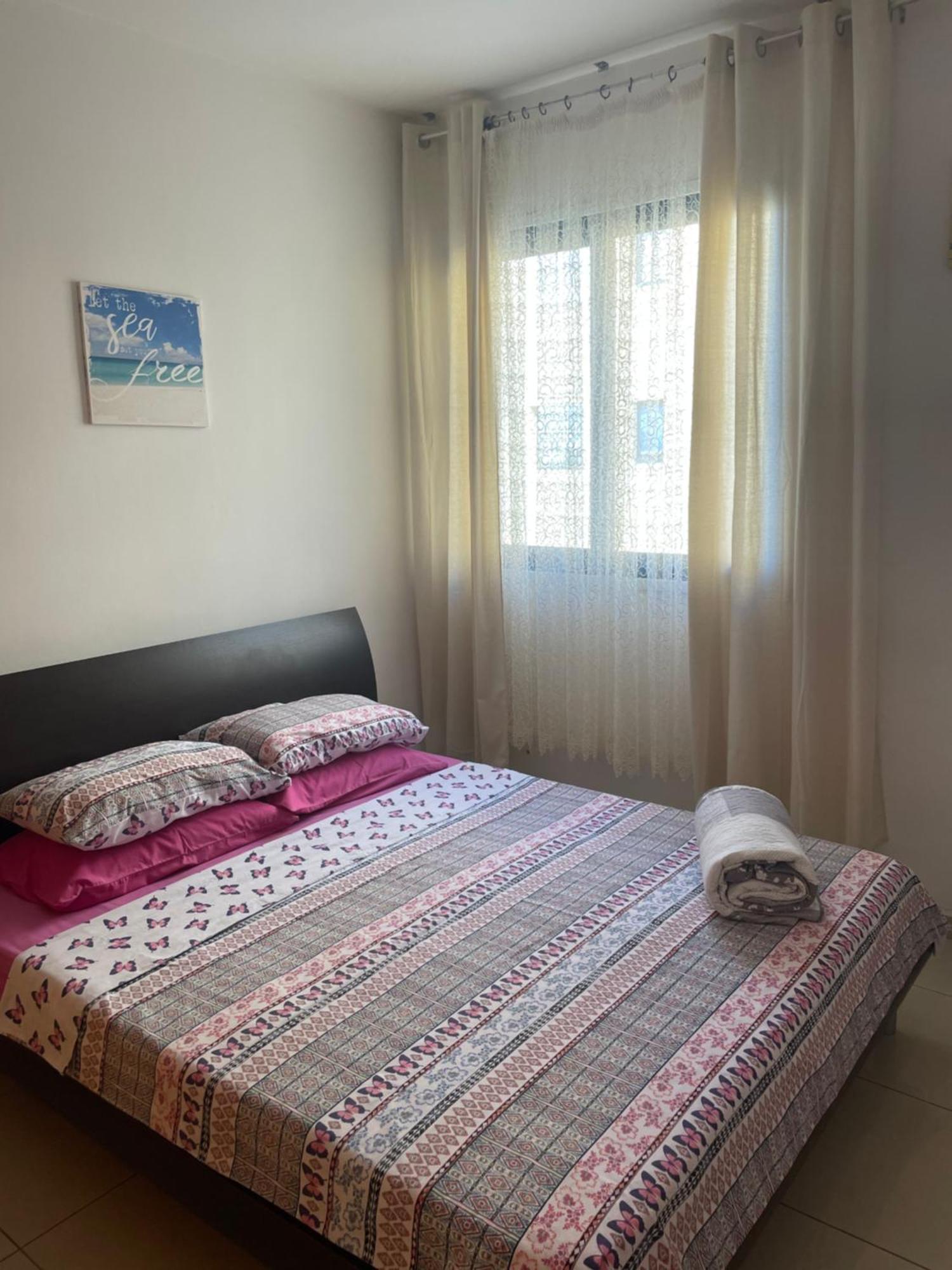 VIP Resort Apartment on Makenzie Beach Larnaka Exterior foto